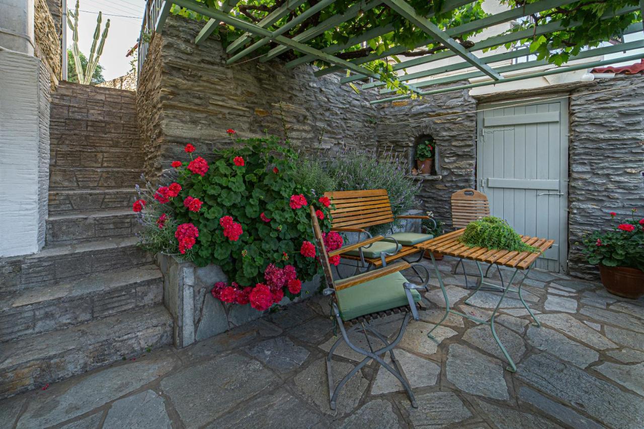Victoria's Summerhouse